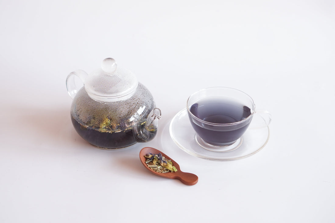 ハーブティーの淹れ方のコツ。5分間の抽出時間があなたを癒やす「聖域」になる
