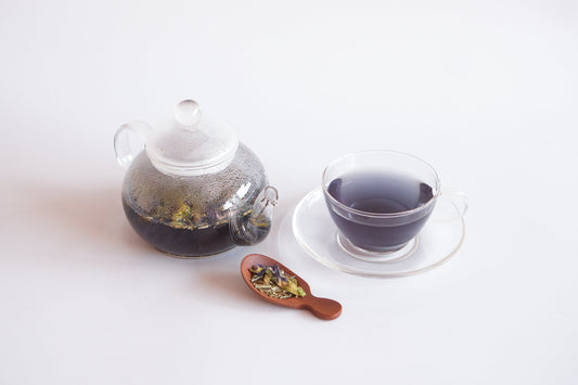 ハーブティーの淹れ方のコツ。5分間の抽出時間があなたを癒やす「聖域」になる